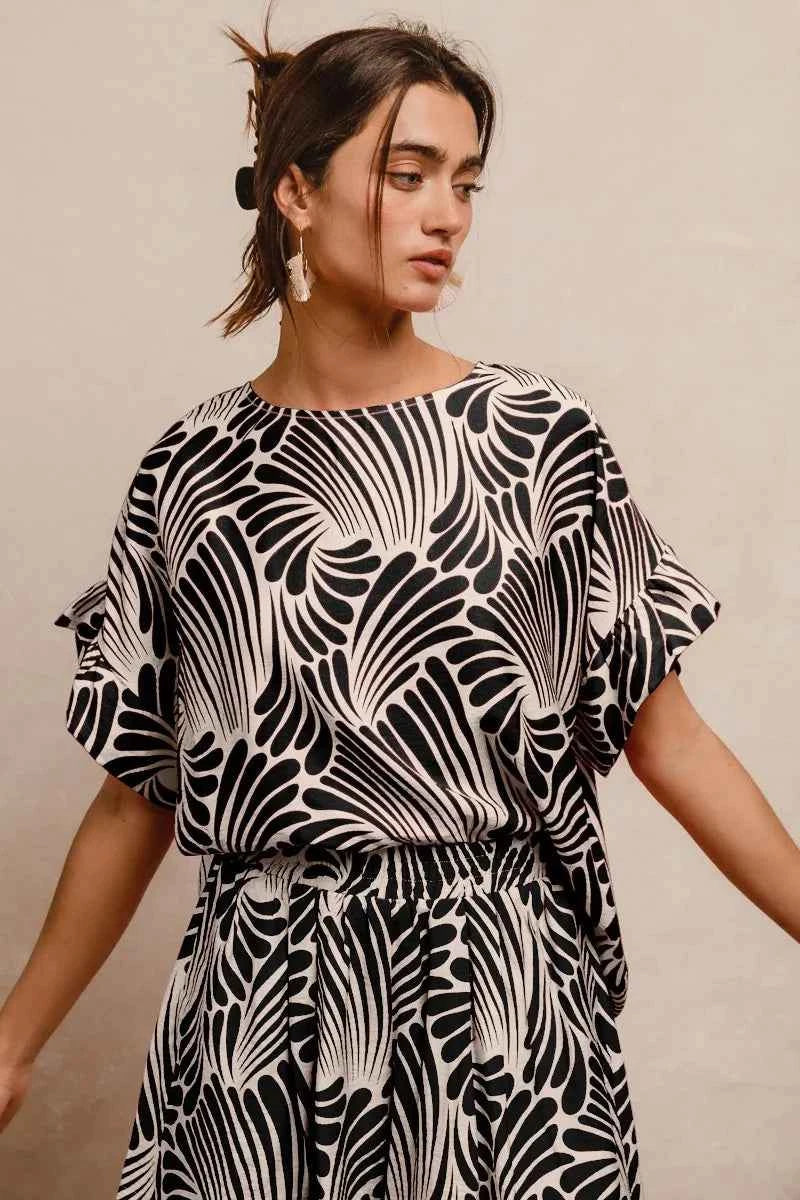 BiBi Print Woven Ruffled Sleeves Top